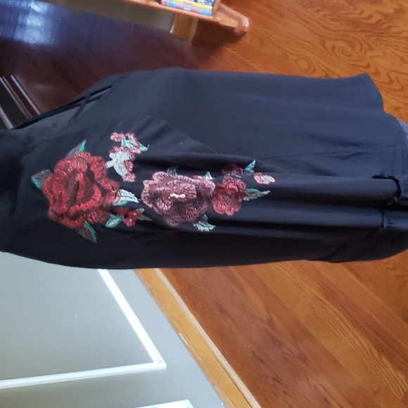 AEO Embroidered Wrap Top - Picture 7 of 9